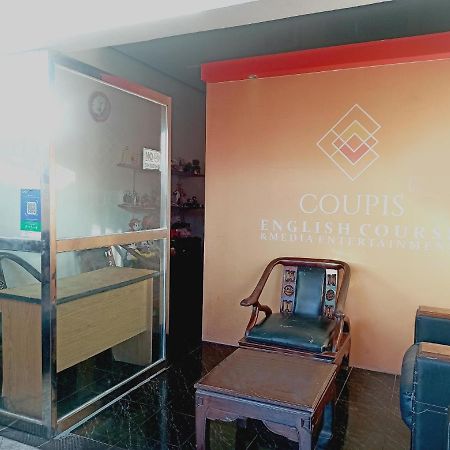 Oyo 3012 Coupis Guesthouse Syariah Pare Bagian luar foto