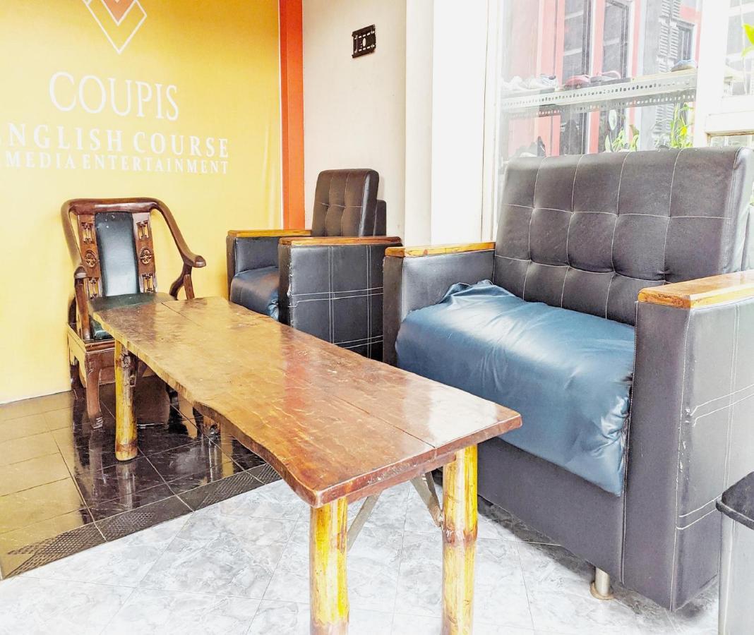 Oyo 3012 Coupis Guesthouse Syariah Pare Bagian luar foto